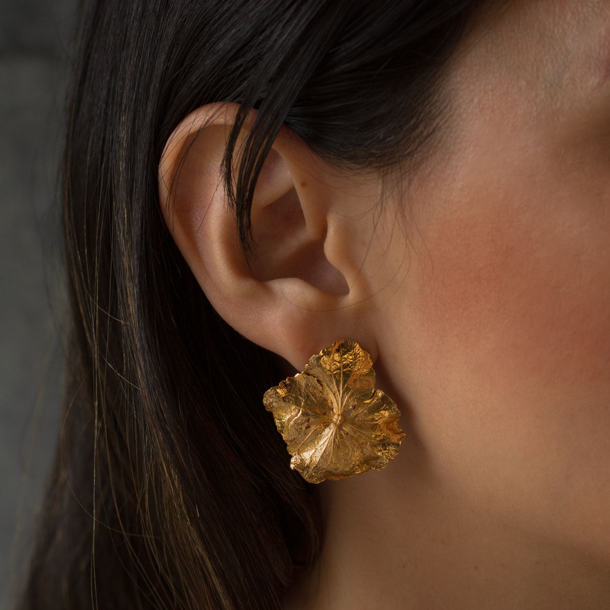 Aretes Topo Flor Hortensia