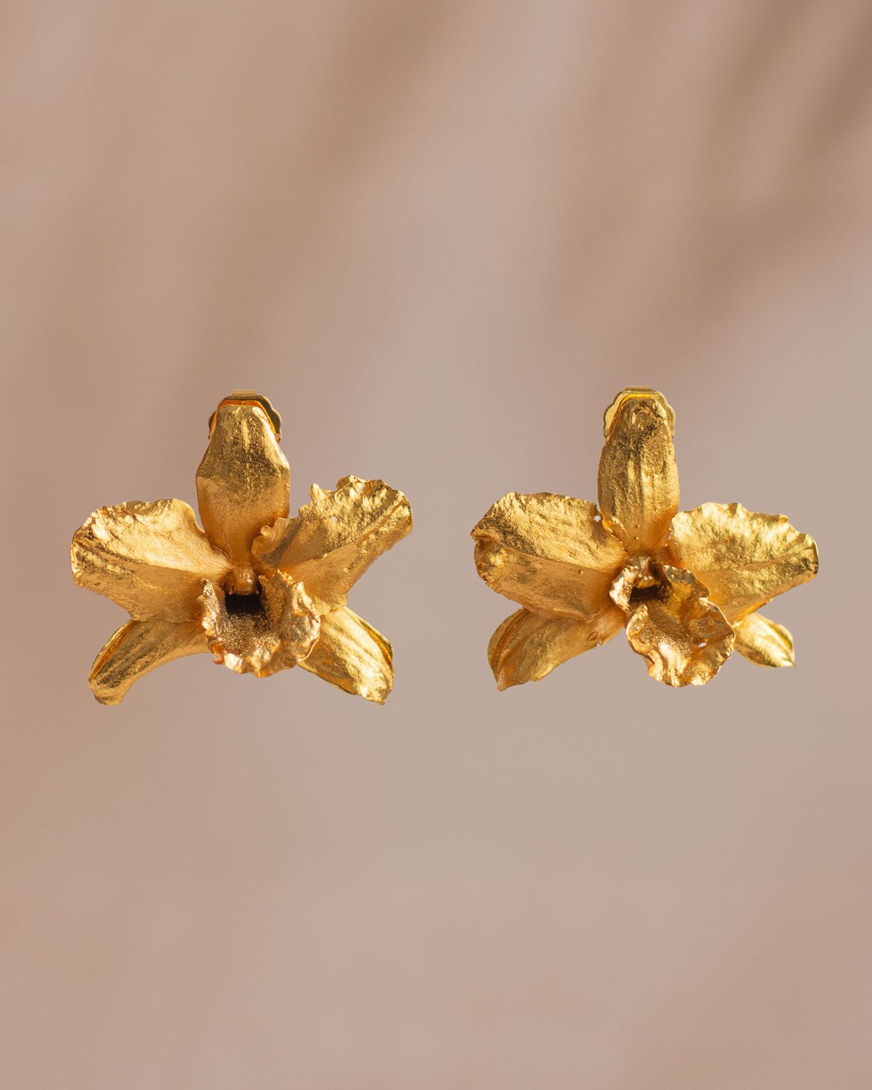 Aretes Topo Orquidea - Liz de la Cruz Handmade Jewelry