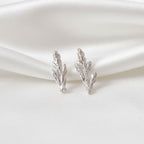Aretes Topo Hoja Pino Mini Pequeños Plata Ecológica