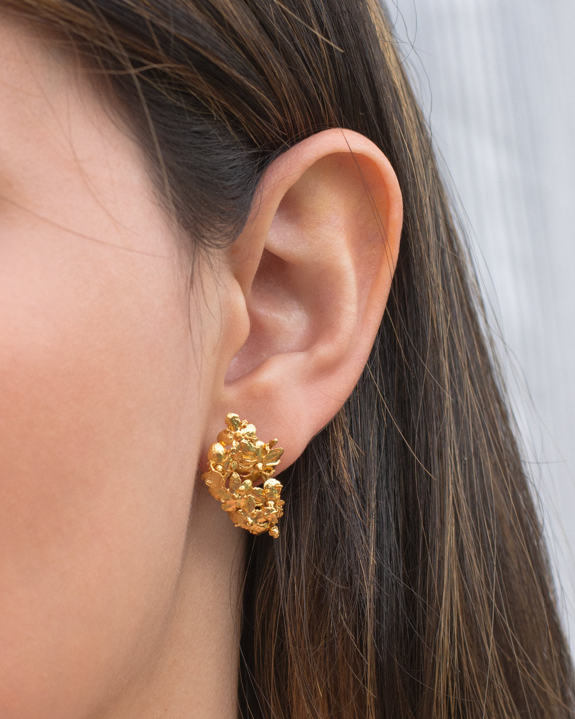 Aretes Topo Ramita Mini Flor Sauco Mediano