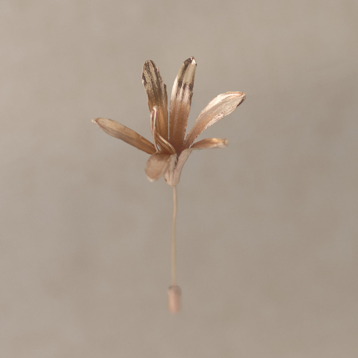 Broche Prendedor Flor Lirio Agapanto