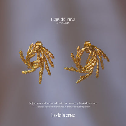 aretes de hoja pino espiral pequeña artesanales enchapados en oro de 24 kilates joyería natural única