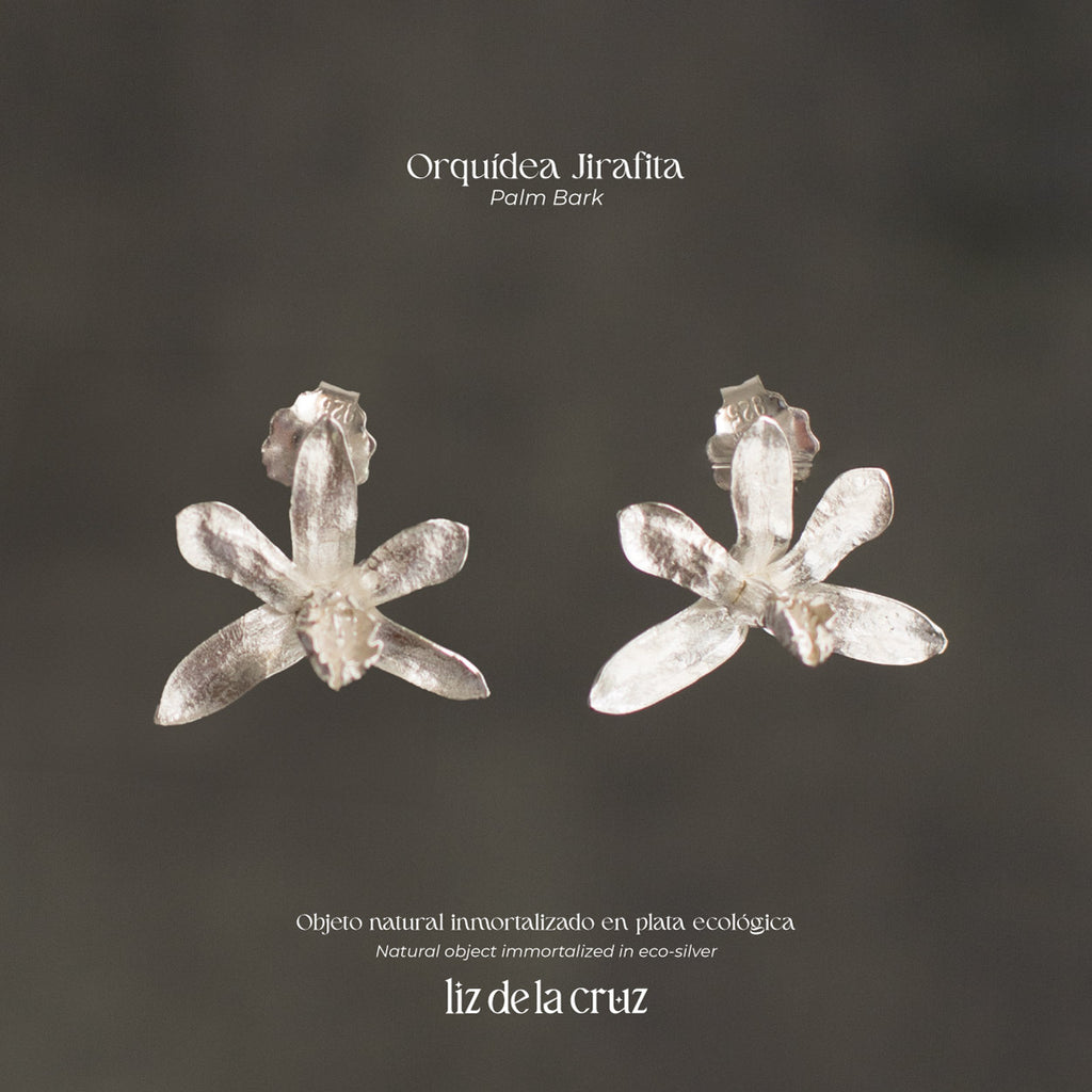 Aretes topo Orquídea Jirafita en plata ecológica diseño natural hecho a mano joyería única sostenible