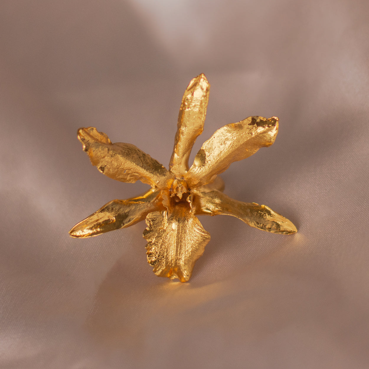 Anillo Orquidea Lluvia de Cereza