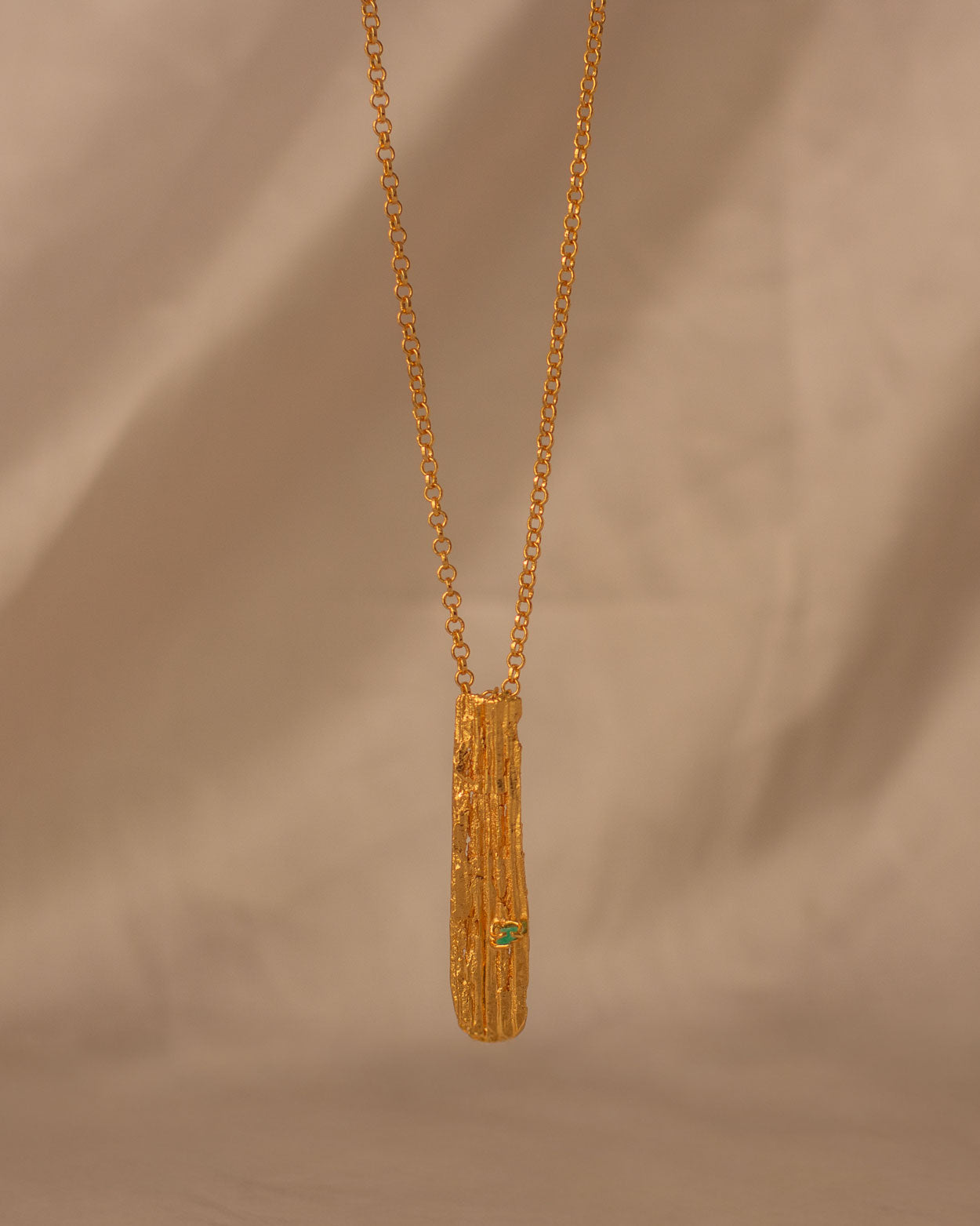 Collar Corteza Palma Esmeralda