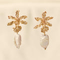 Aretes Orquidea Chocolate con Perla Barroca