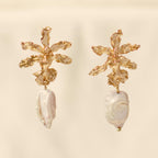 Aretes Orquidea Chocolate con Perla Barroca