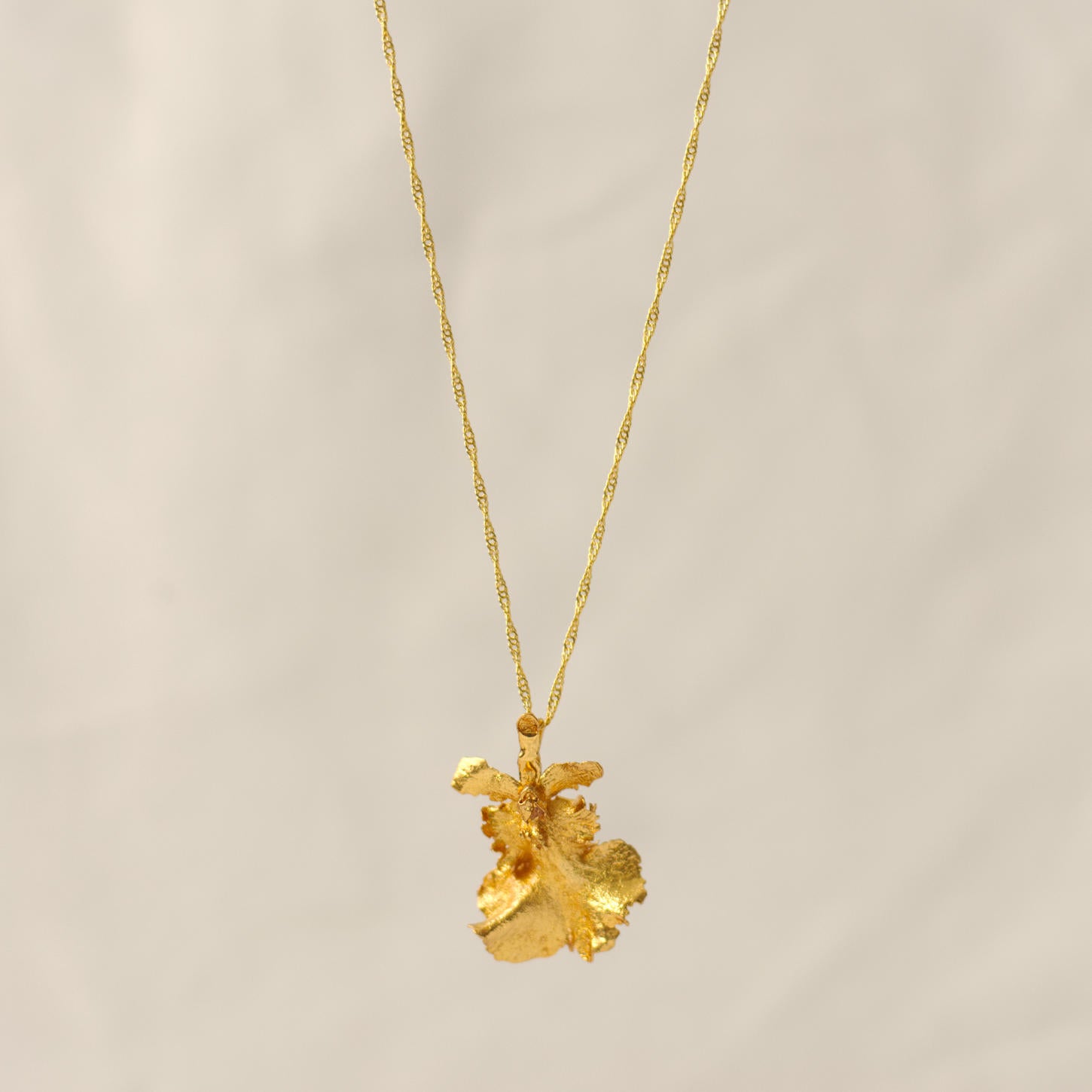 Collar Gargantilla Orquidea Dama Danzante