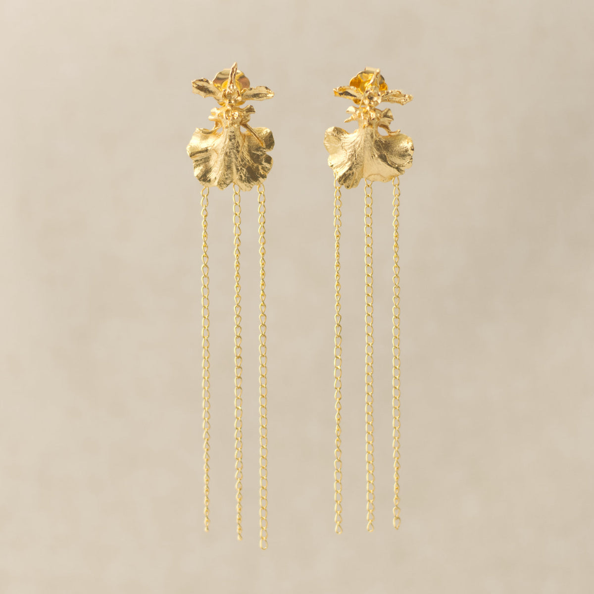 Aretes Largos Orquidea Dama Danzante con Cadenas