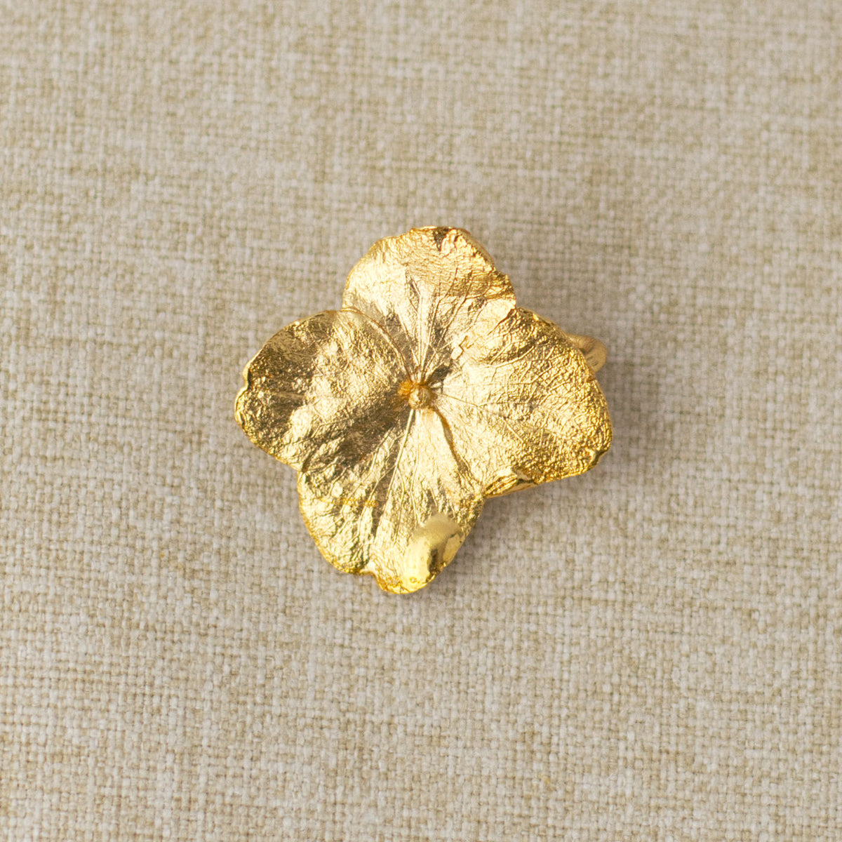 Earcuff Flor Hortensia