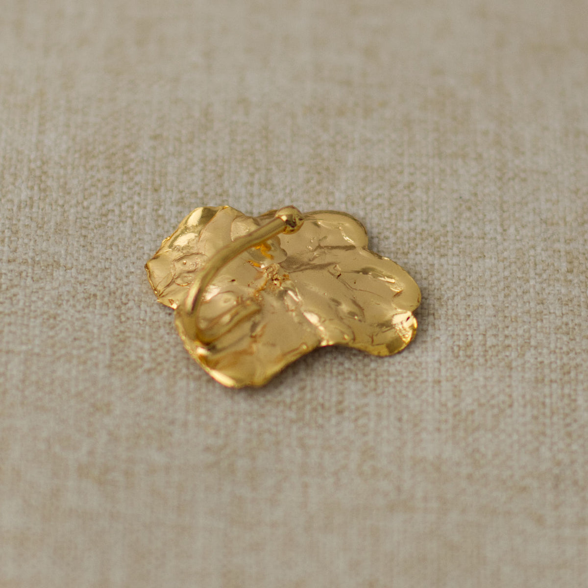 Earcuff Flor Hortensia