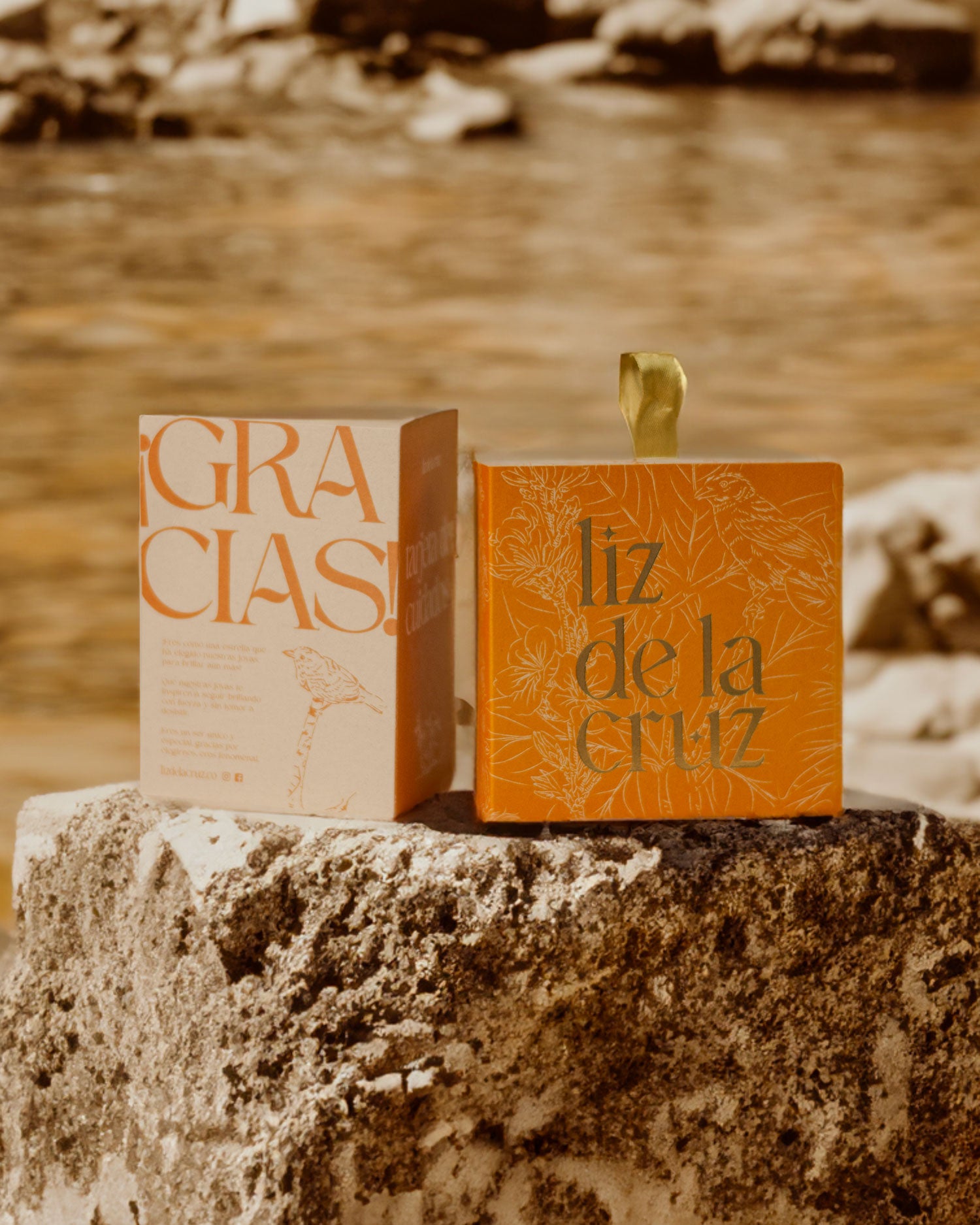 Empaque de Liz de la Cruz elaborado en papel earthpack ecológico