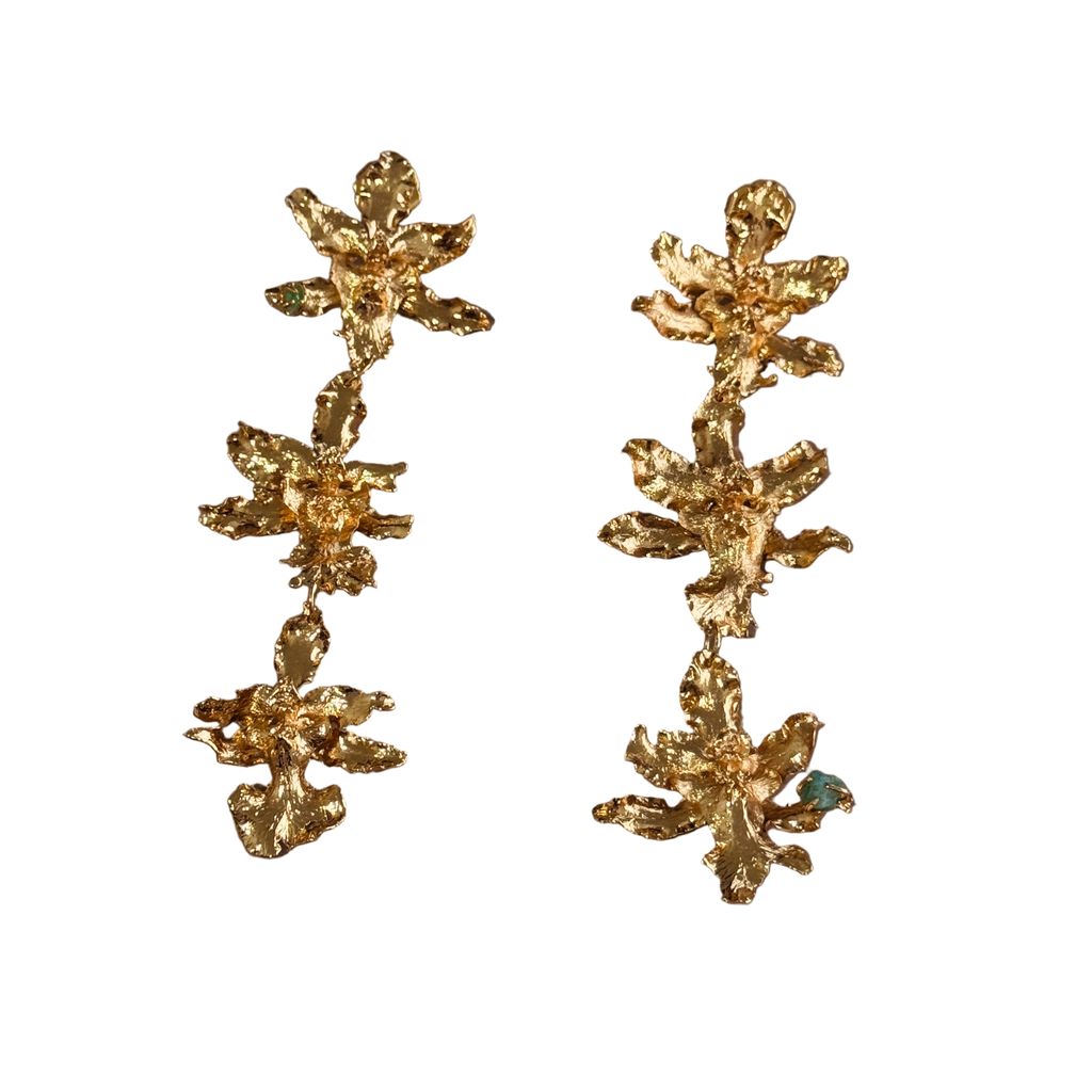 ARETES TRES ORQUIDEA CHOCOLATE ESMERALDA