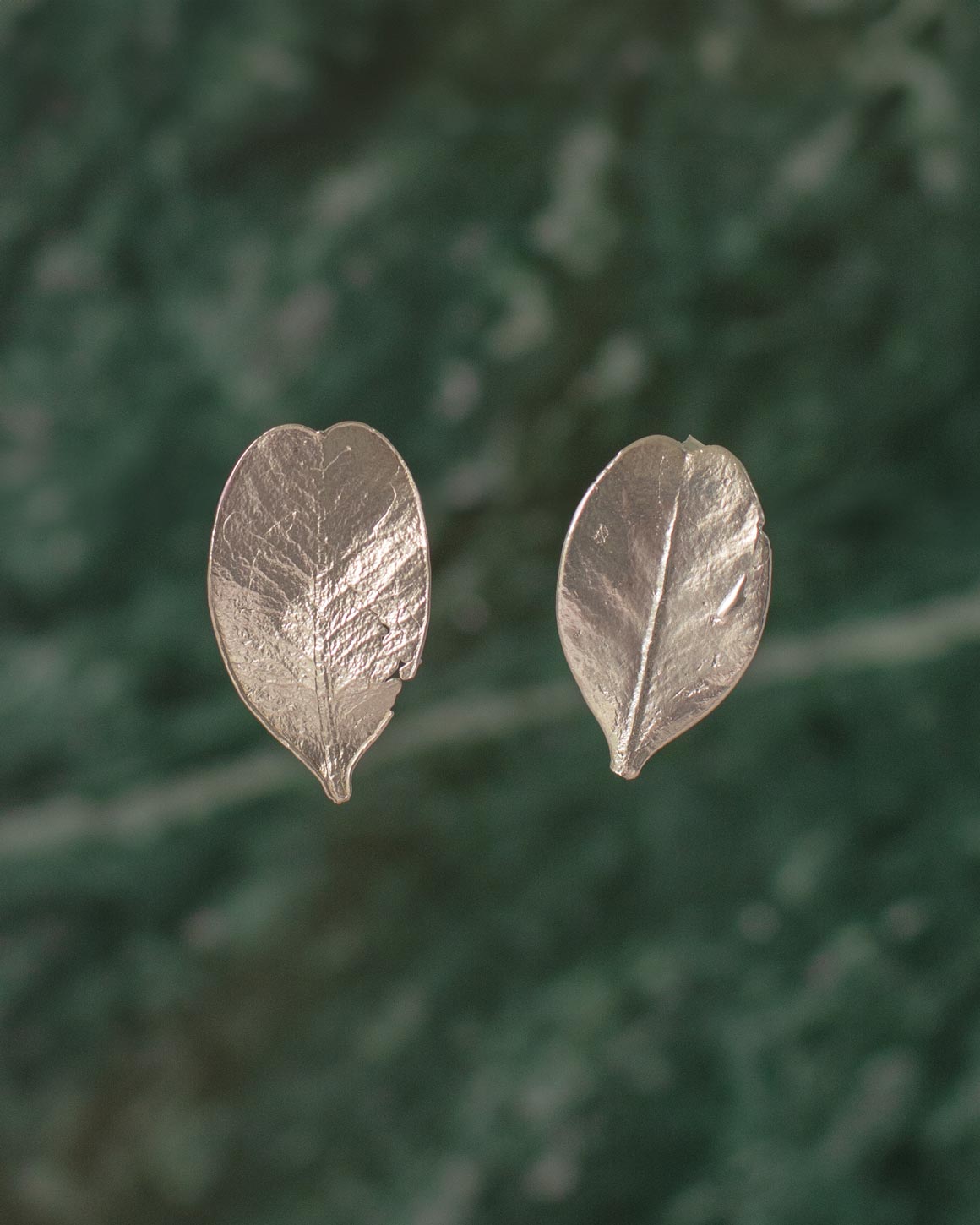 Aretes Topo Mini Hoja Plana Plata Ecológica