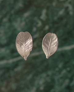 Aretes Topo Mini Hoja Plana Plata Ecológica
