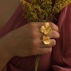 Anillo Dos Hortensias - Joyería Botánica | Liz de la Cruz