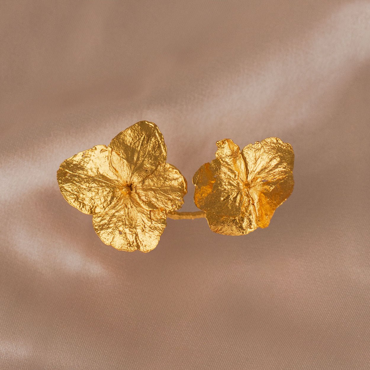 Anillo Dos Hortensias - Joyería Botánica | Liz de la Cruz