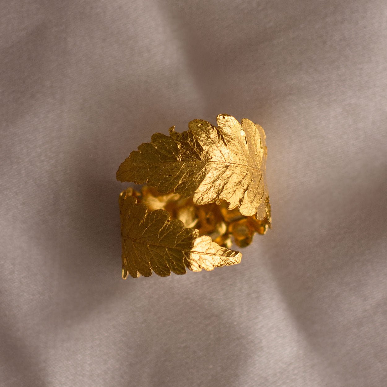 Anillo Entero Helecho Canela - Joyería Botánica | Liz de la Cruz