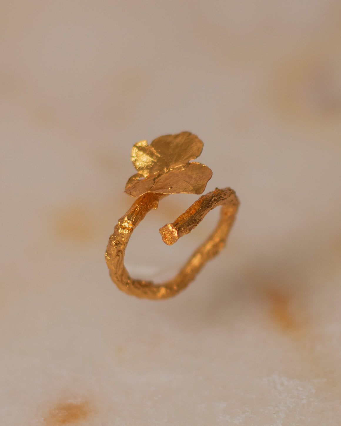 Anillo Flor Hortensia - Joyería Botánica | Liz de la Cruz
