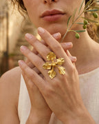 Anillo Orquidea Cyrtochilum Halteratum - Joyería Botánica | Liz de la Cruz