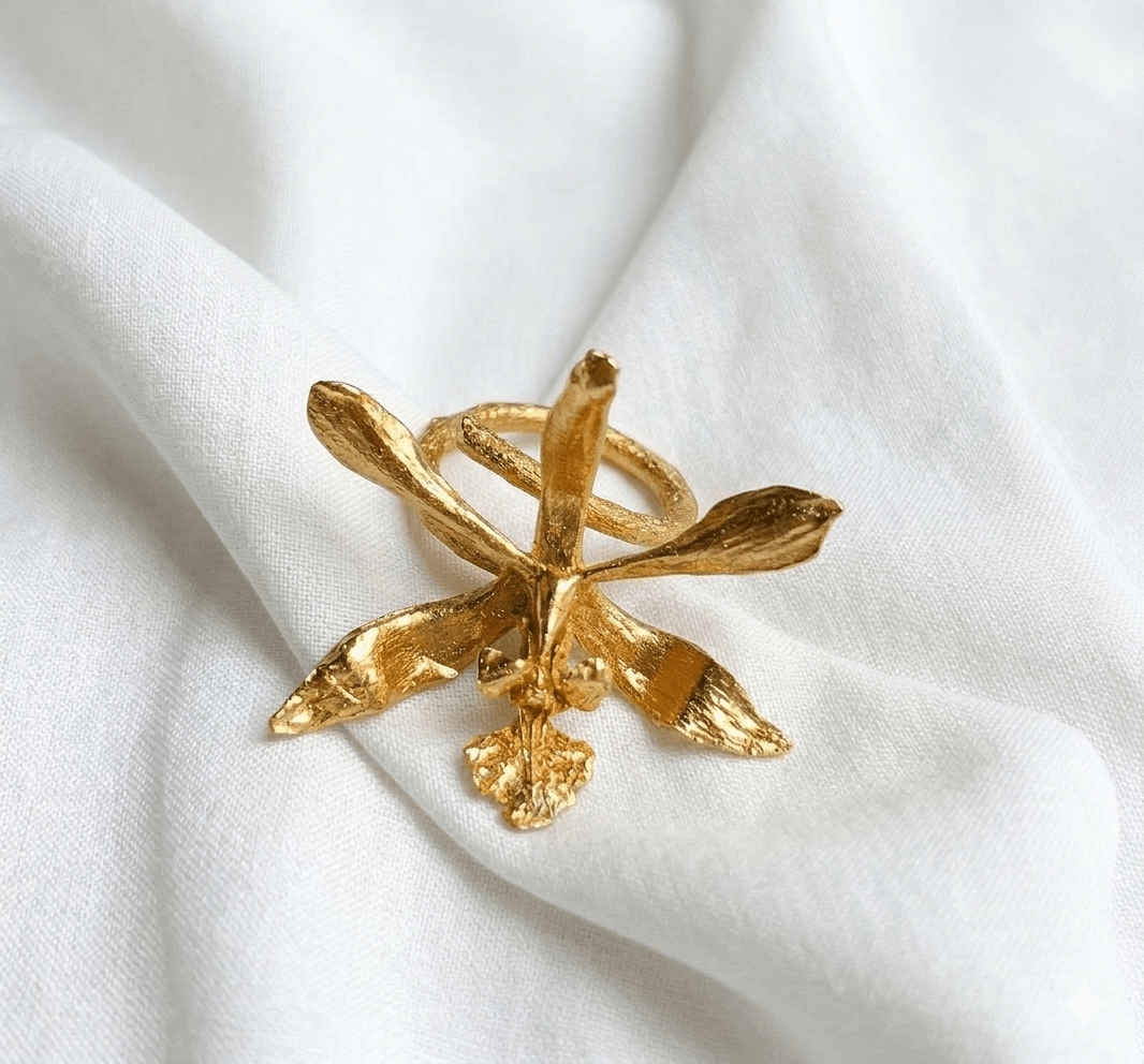 Anillo Orquidea Encyclia Oncidioides - Joyería Botánica | Liz de la Cruz