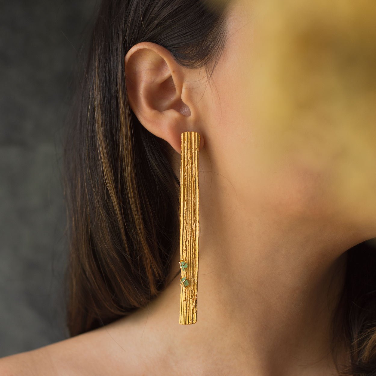 Aretes Corteza Palma Large Esmeraldas - Joyería Botánica | Liz de la Cruz