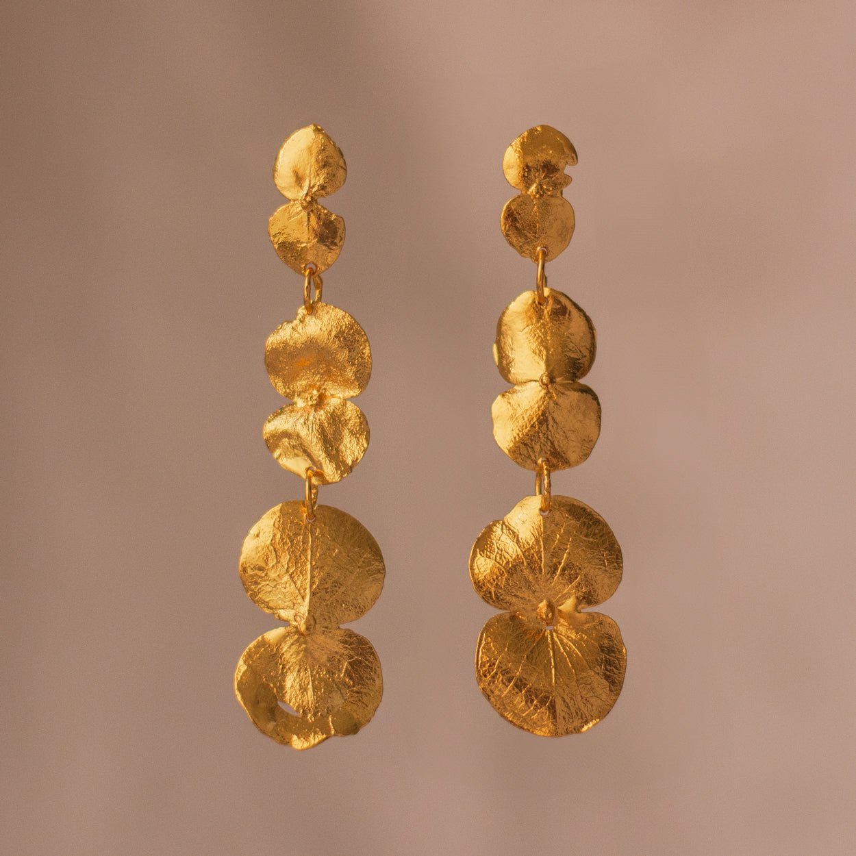 Aretes Largos Tres Eucaliptos - Joyería Botánica | Liz de la Cruz