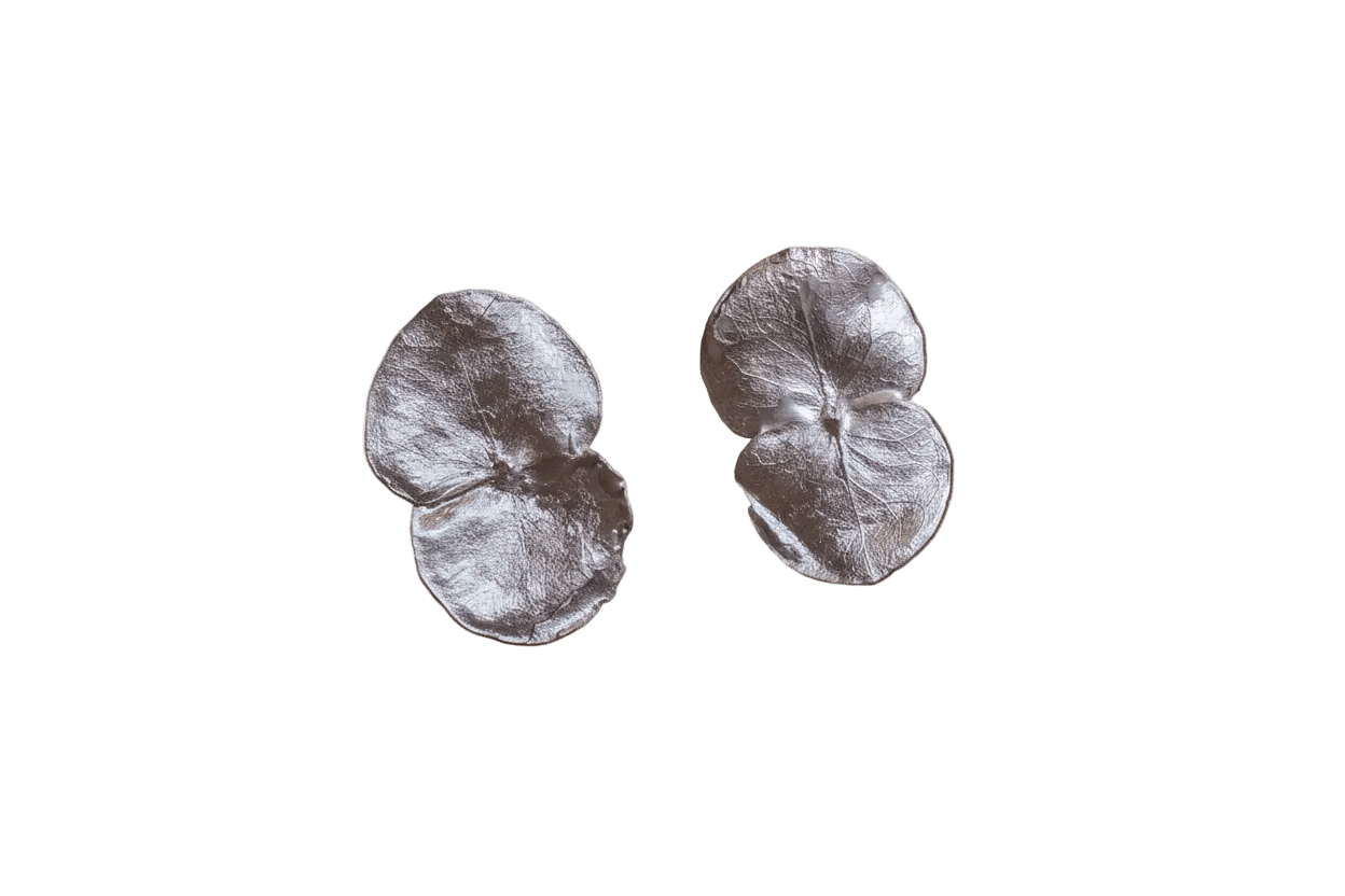 Aretes Topo Eucalipto Plata Ecológica - Joyería Botánica | Liz de la Cruz