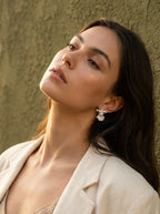 Aretes Topo Orquidea Chocolate Plata Eco - Joyería Botánica | Liz de la Cruz