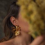 Aretes Topo Orquidea Encyclia Cordigera - Joyería Botánica | Liz de la Cruz