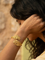Brazalete Dos Hojas Pino