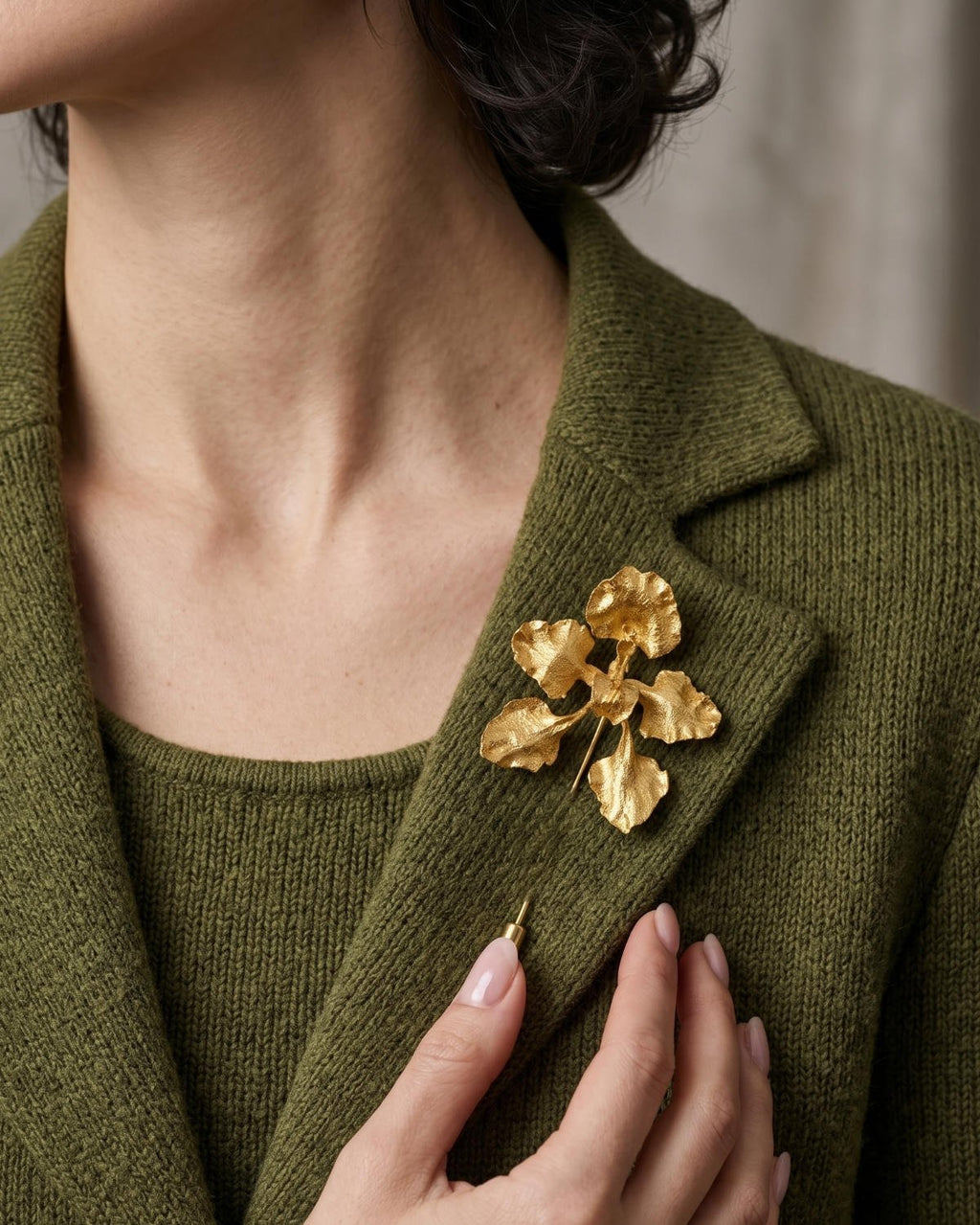 Broche Orquidea Cyrtochilum Halteratum - Joyería Botánica | Liz de la Cruz