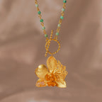 Collar Aguamarina Orquidea Phalaenopsis - Joyería Botánica | Liz de la Cruz
