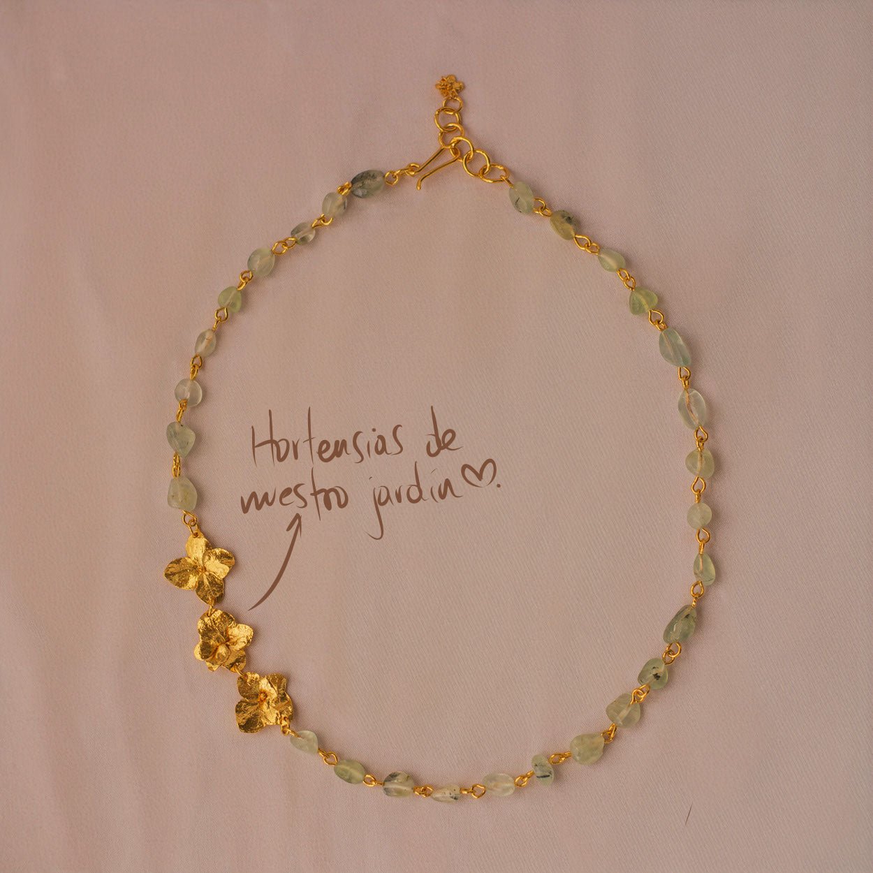 Collar Choker Cuarzos Tres Hortensia - Joyería Botánica | Liz de la Cruz