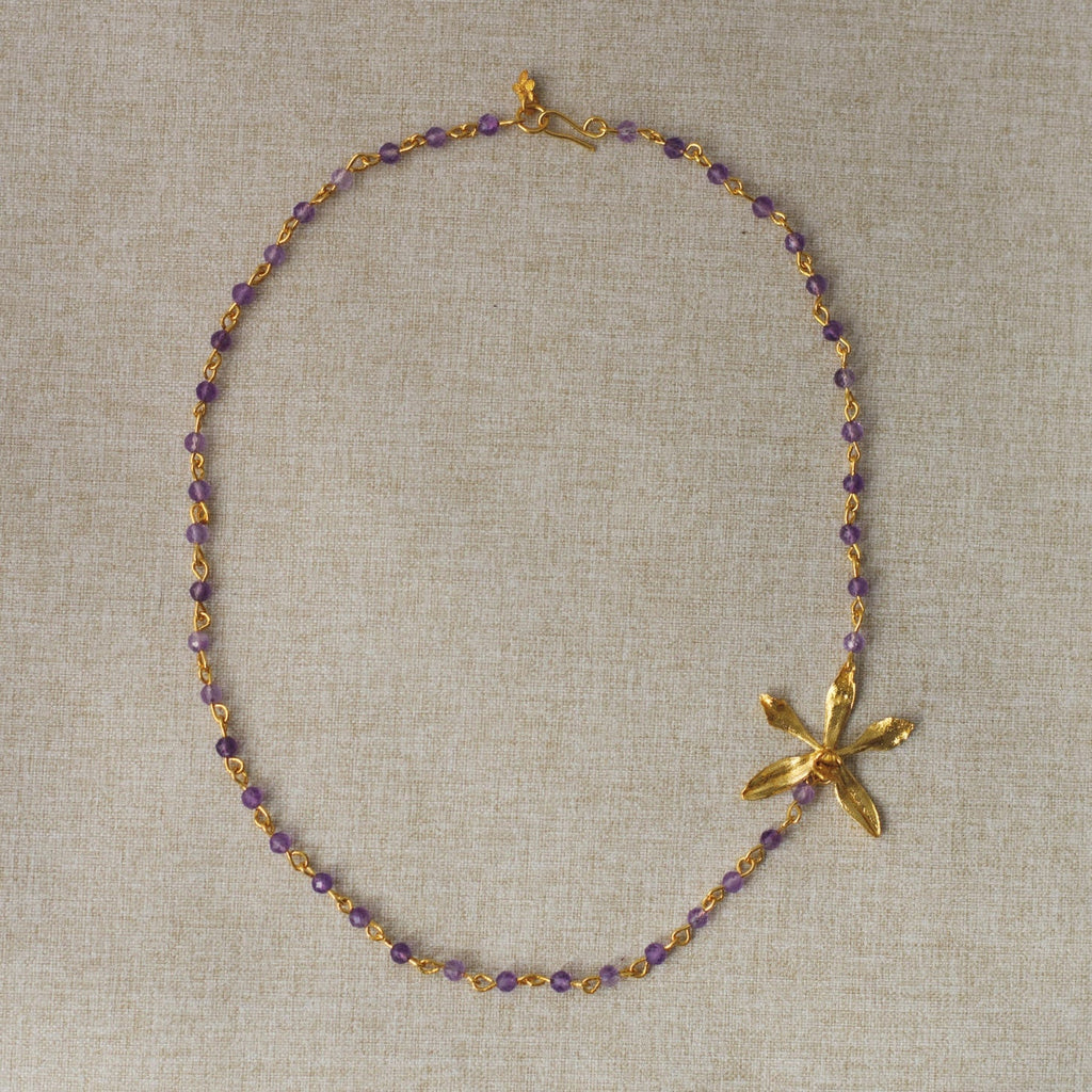 Collar Cuarzo Amatista Orquidea Encyclia Oncidioides - Joyería Botánica | Liz de la Cruz