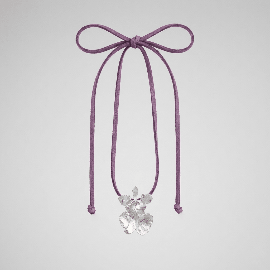 Collar Cuero Orquídea Tolumnia Plata Ecológica - Joyería Botánica | Liz de la Cruz