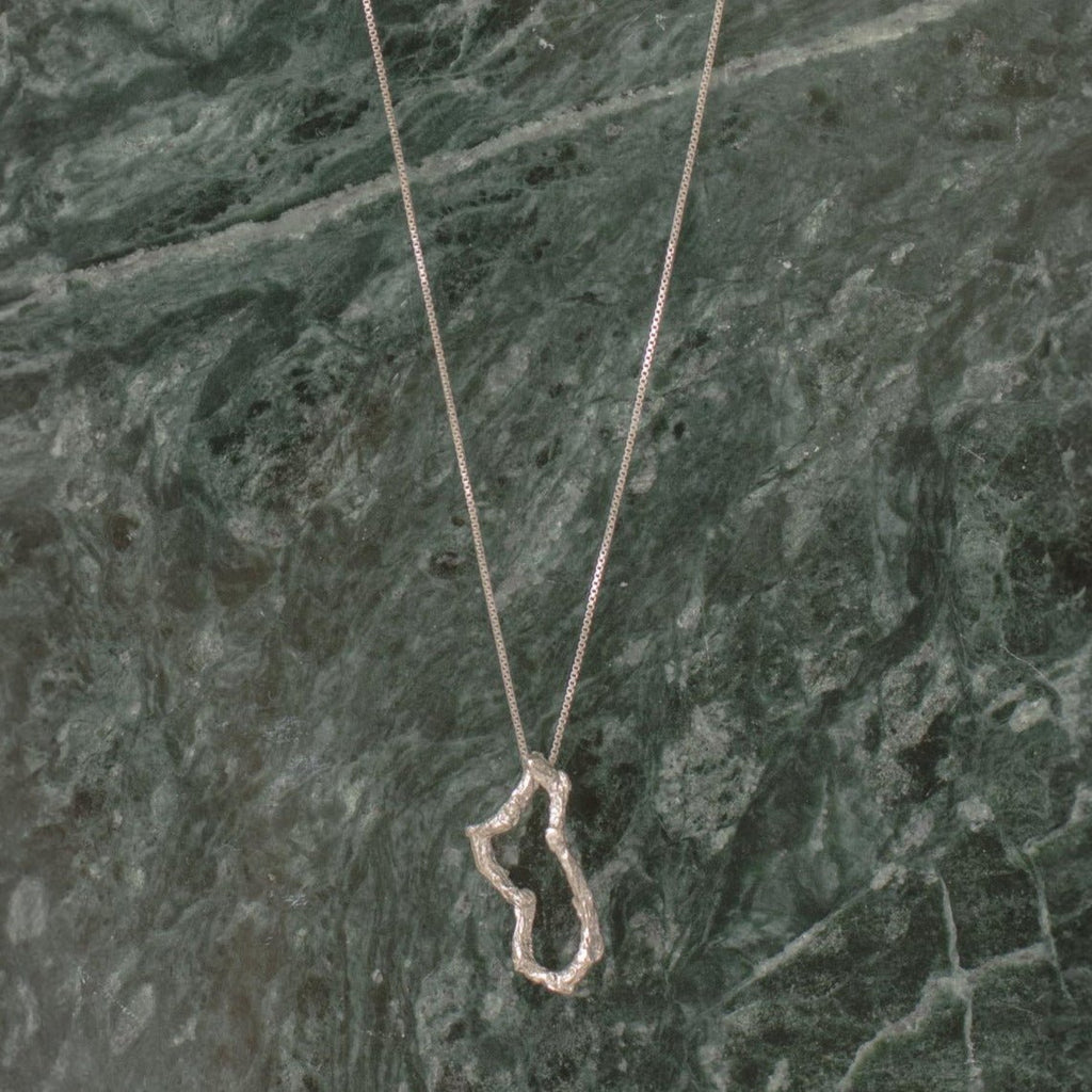 Collar Gargantilla Aro Mini Ramita Palma Plata - Joyería Botánica | Liz de la Cruz
