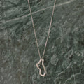 Collar Gargantilla Aro Mini Ramita Palma Plata - Joyería Botánica | Liz de la Cruz