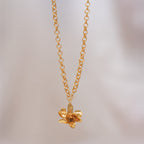 Collar Orquidea Dendrobium - Joyería Botánica | Liz de la Cruz