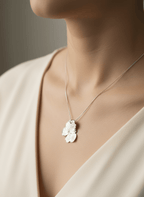 Gargantilla Flor Hortensia Plata Ecológica - Joyería Botánica | Liz de la Cruz