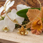 Gargantilla Orquidea Maxilaria - Joyería Botánica | Liz de la Cruz