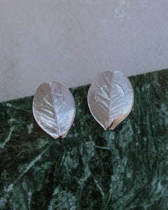 Aretes Topo Mini Hoja Plana Plata Ecológica