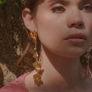 Aretes Largos Hortensia Lirios