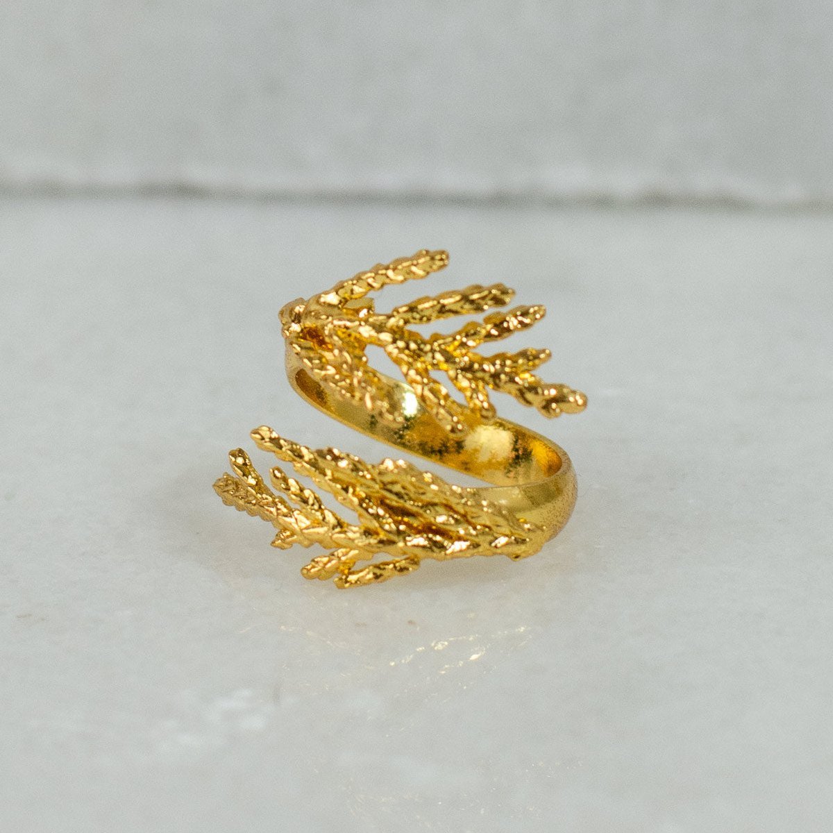 Anillo Mini Hoja Pino - Joyería Botánica | Liz de la Cruz