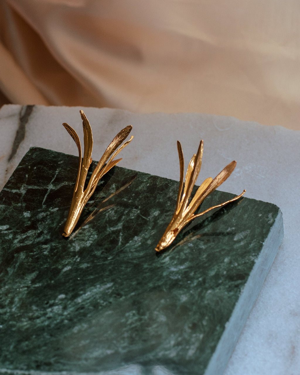 Aretes Lirio Agapanto - Joyería Botánica | Liz de la Cruz