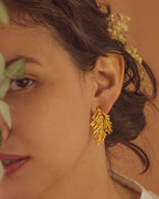 Aretes Topo Hoja Pino - Joyería Botánica | Liz de la Cruz