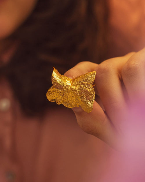 Broche Prendedor Hortensia - Joyería Botánica | Liz de la Cruz